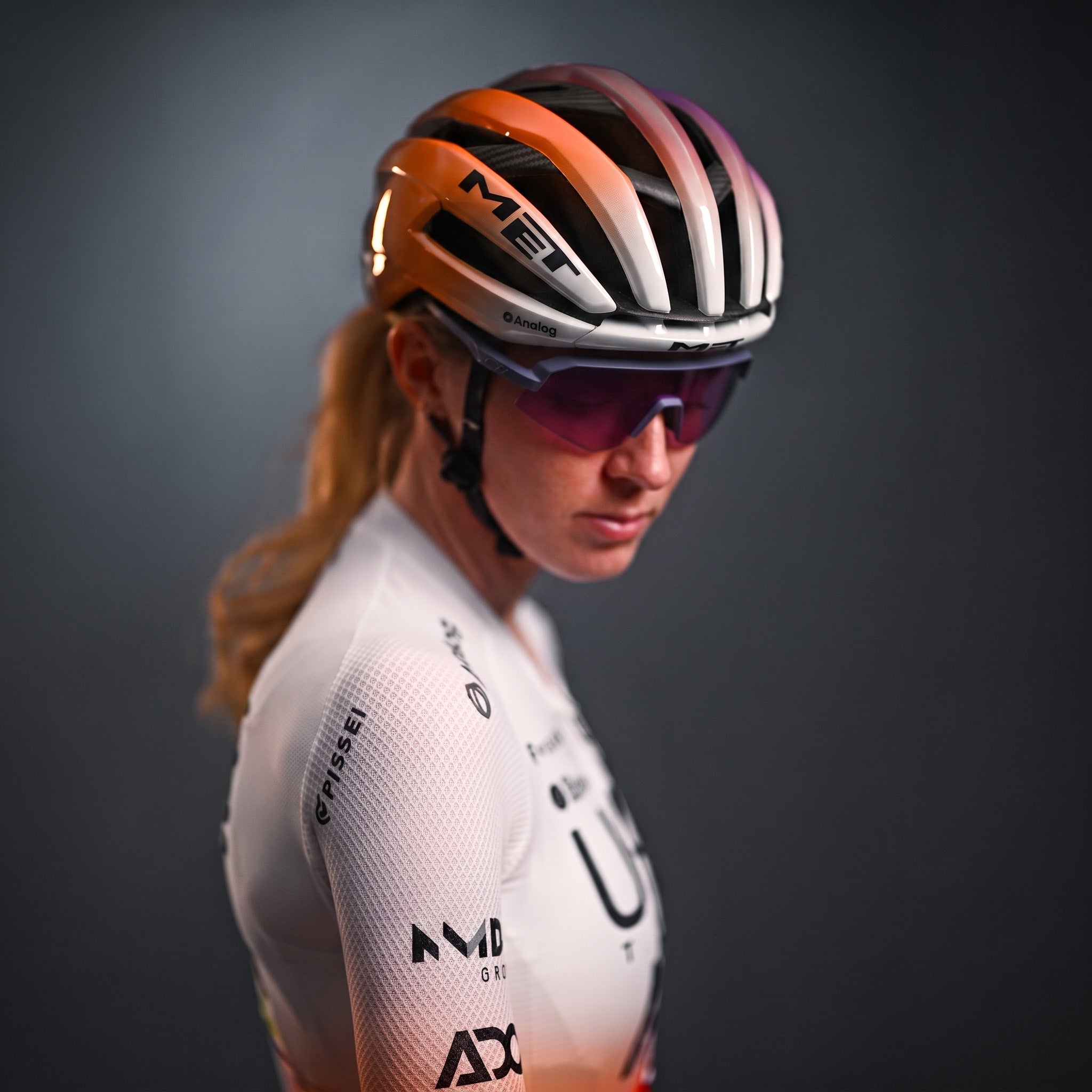 MET Trenta 3K Carbon - UAE TEAM ADQ Edition