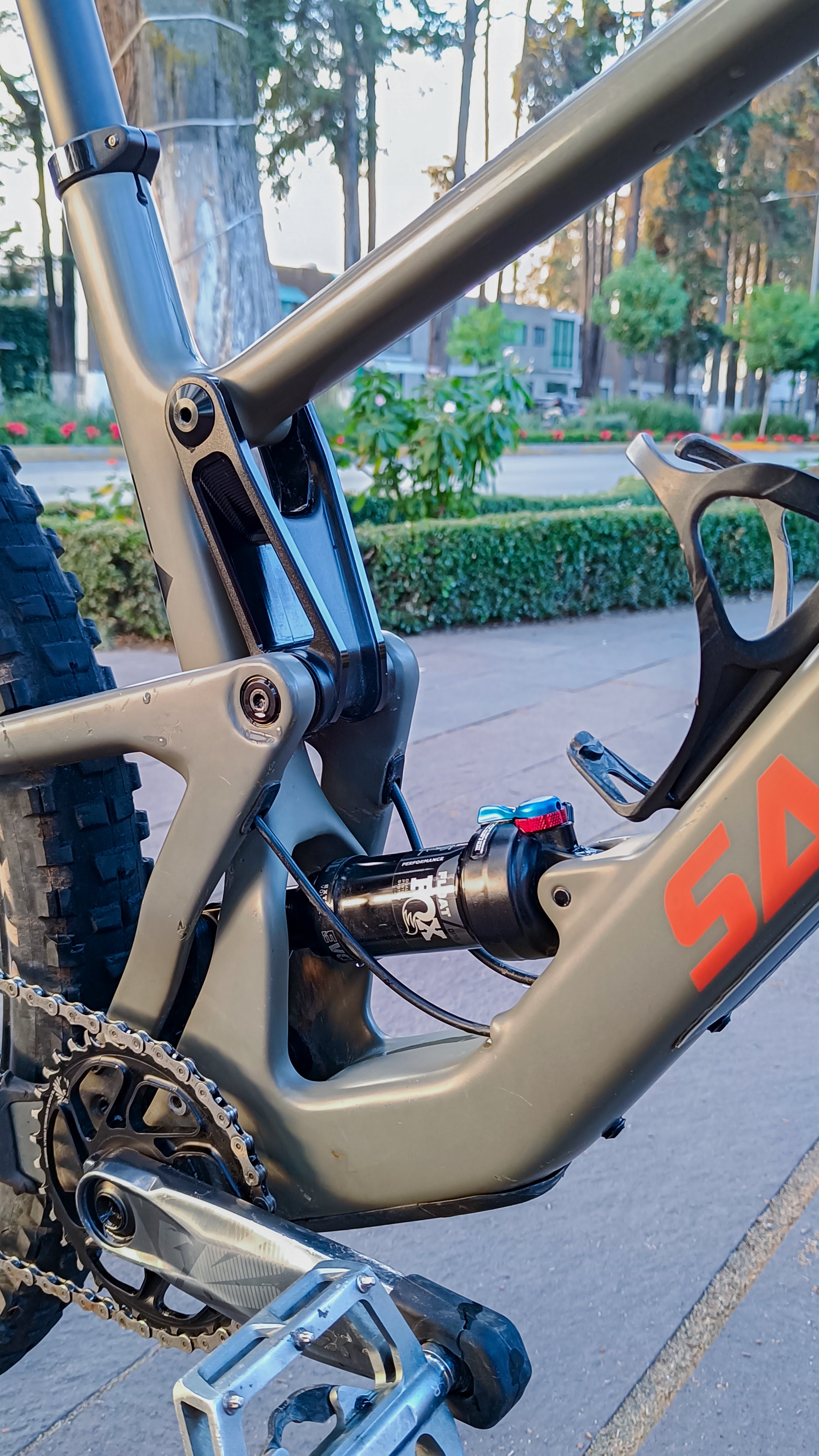 SANTA CRUZ Tallboy 4