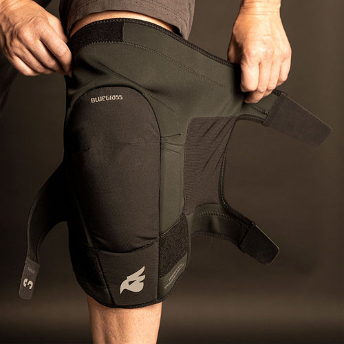 BLUEGRASS 3 Straps Kneepads
