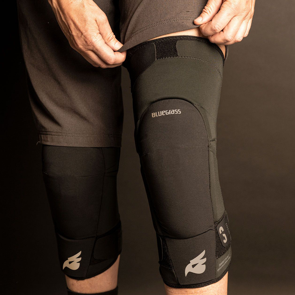 BLUEGRASS 3 Straps Kneepads