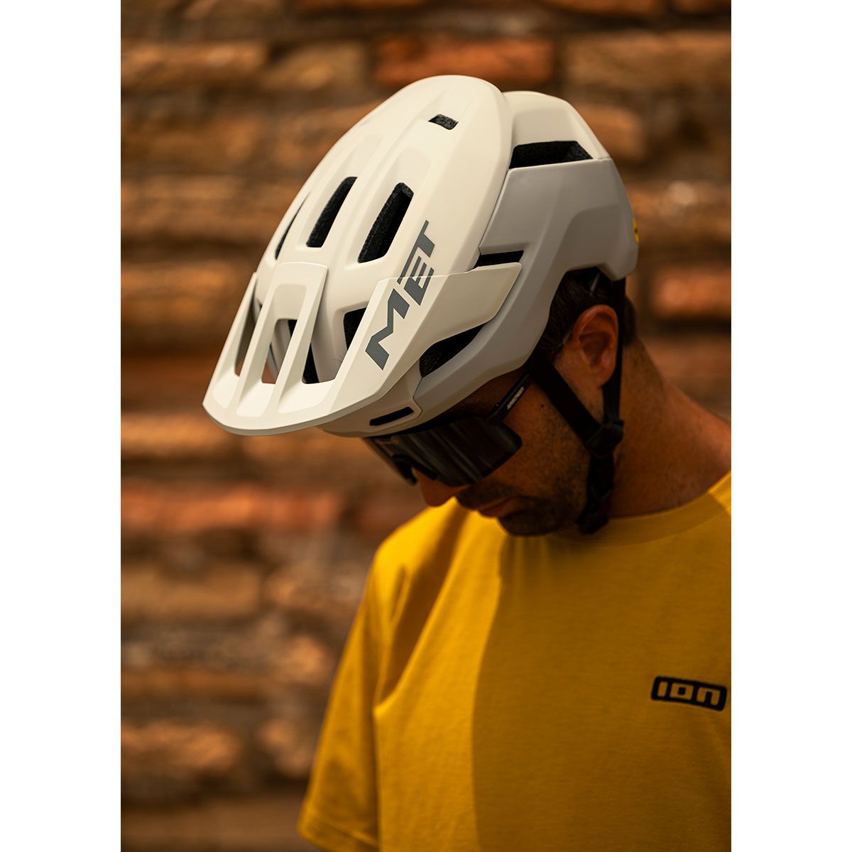 MET Terrae MIPS - White